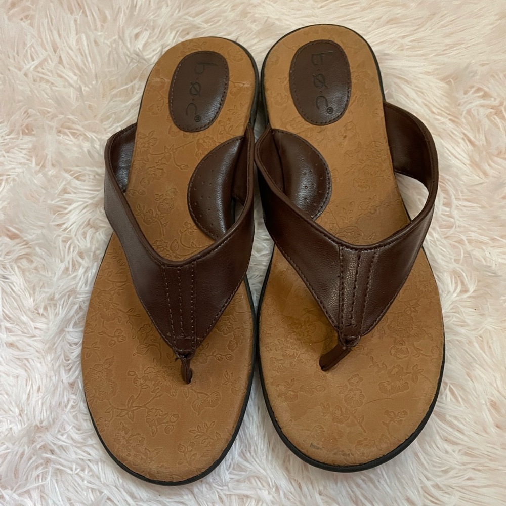 B.o.c brown leather women’s sandal